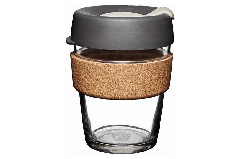 Coffee-to-go-Becher Test: Diese Cups halten dicht, warm und wach