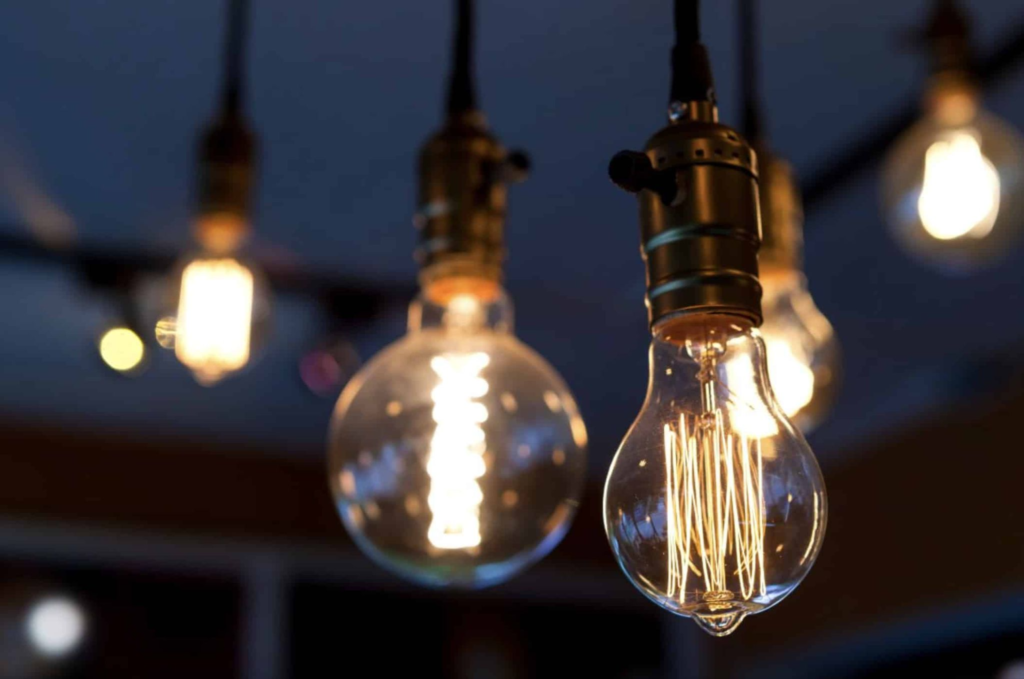 Shedding Light on Room Design: Tips and Tricks for Choosing the Right Lighting Formats and Fixtures