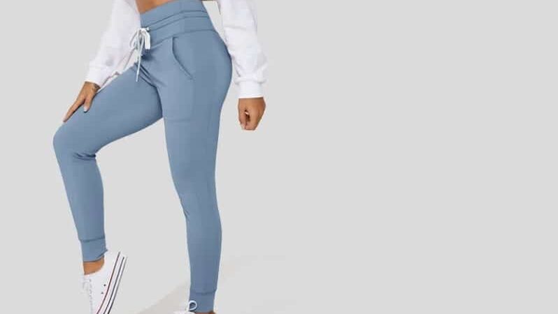 The Importance of Choosing the Right Apparel for Yoga, Fitness, and Active Lifestyles
