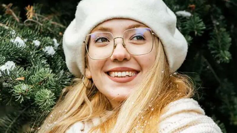 How to Choose the Right Glasses for Your Face Shape and Style
